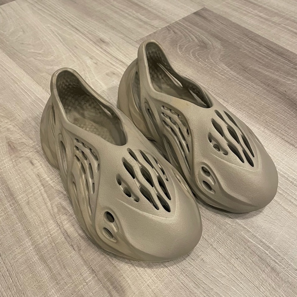 Yeezy foam runners